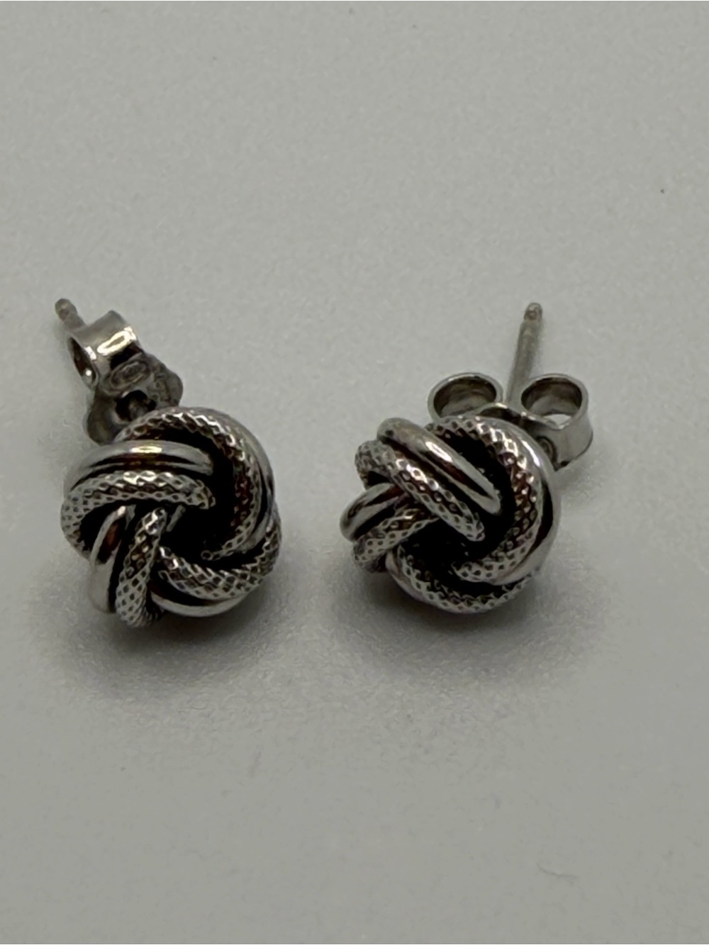 Dyadema Italy 925 Sterling Silver Italian Love Knot Stud Earrings